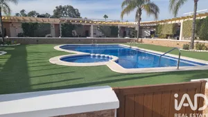 Villa en Urbanización Mil Palmeras