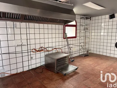Shop/Premises commercial in Les Planes d'Hostoles