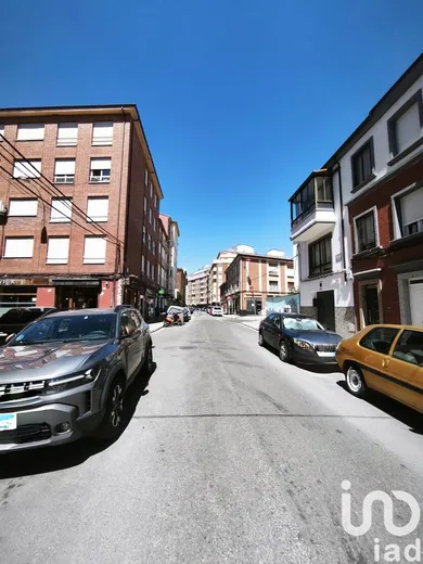 Shop/Premises commercial in León