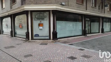 Shop/Premises commercial in Benavente