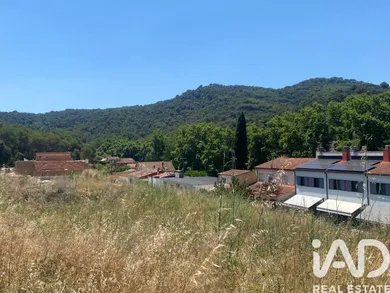 Terreny a Sant Iscle de Vallalta